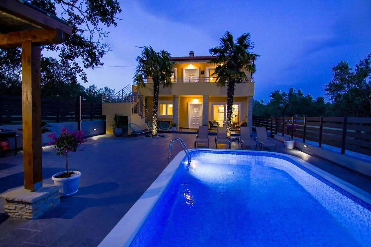 Villa Twins Sukosan With Heated Pool