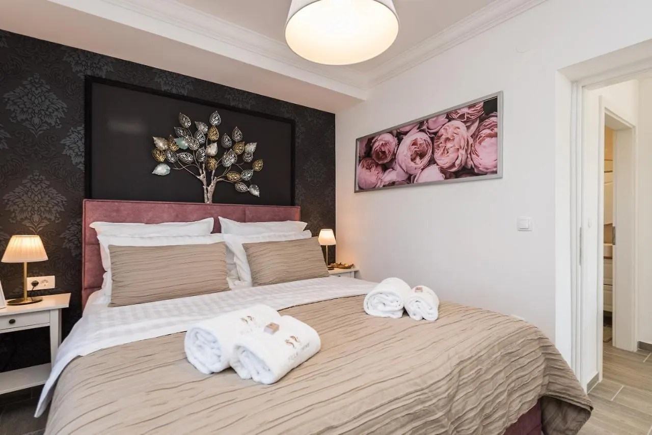 Villa Twins Sukosan With Heated Pool