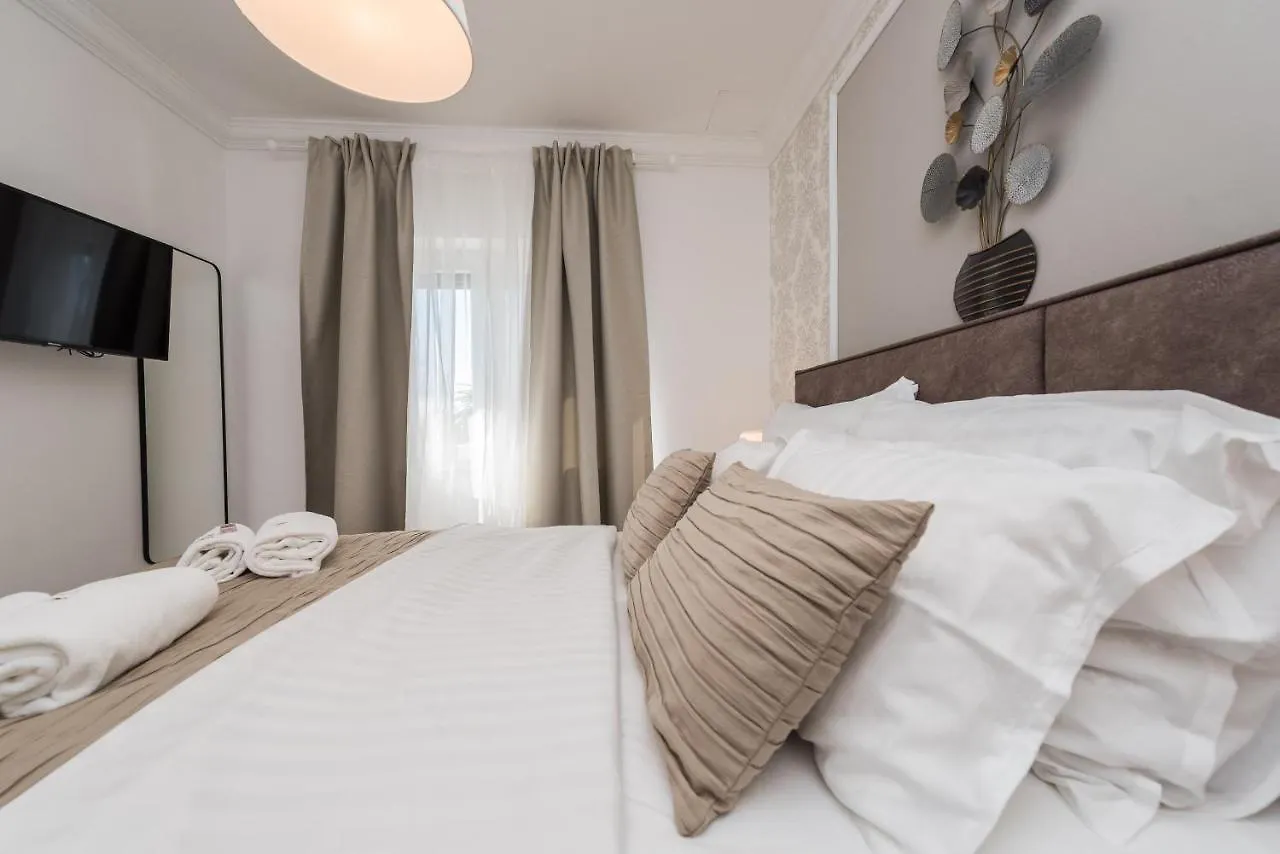Villa Twins Sukosan With Heated Pool 0*,