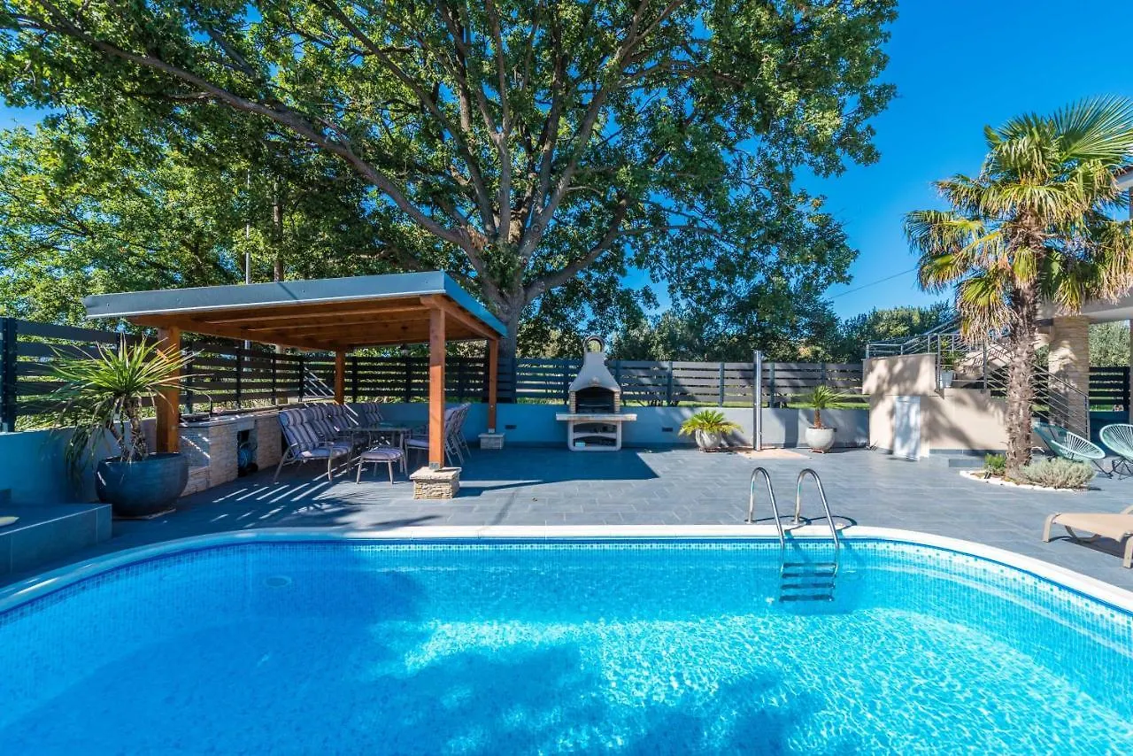 Villa Twins Sukosan With Heated Pool